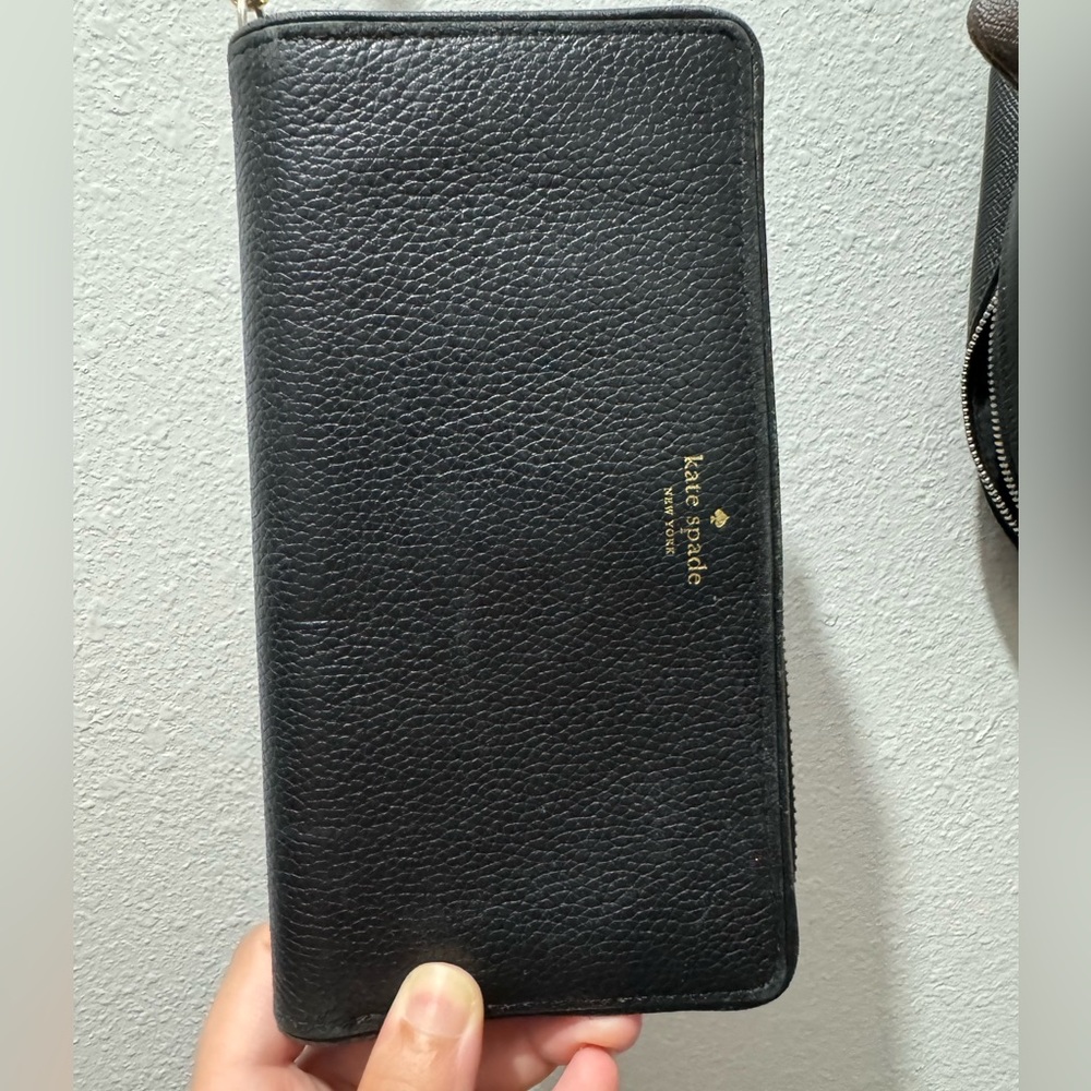 Kate Spade Zip Around Wallet